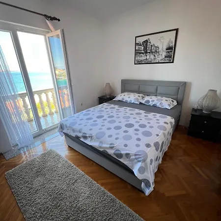 Sea View 아파트 칼리